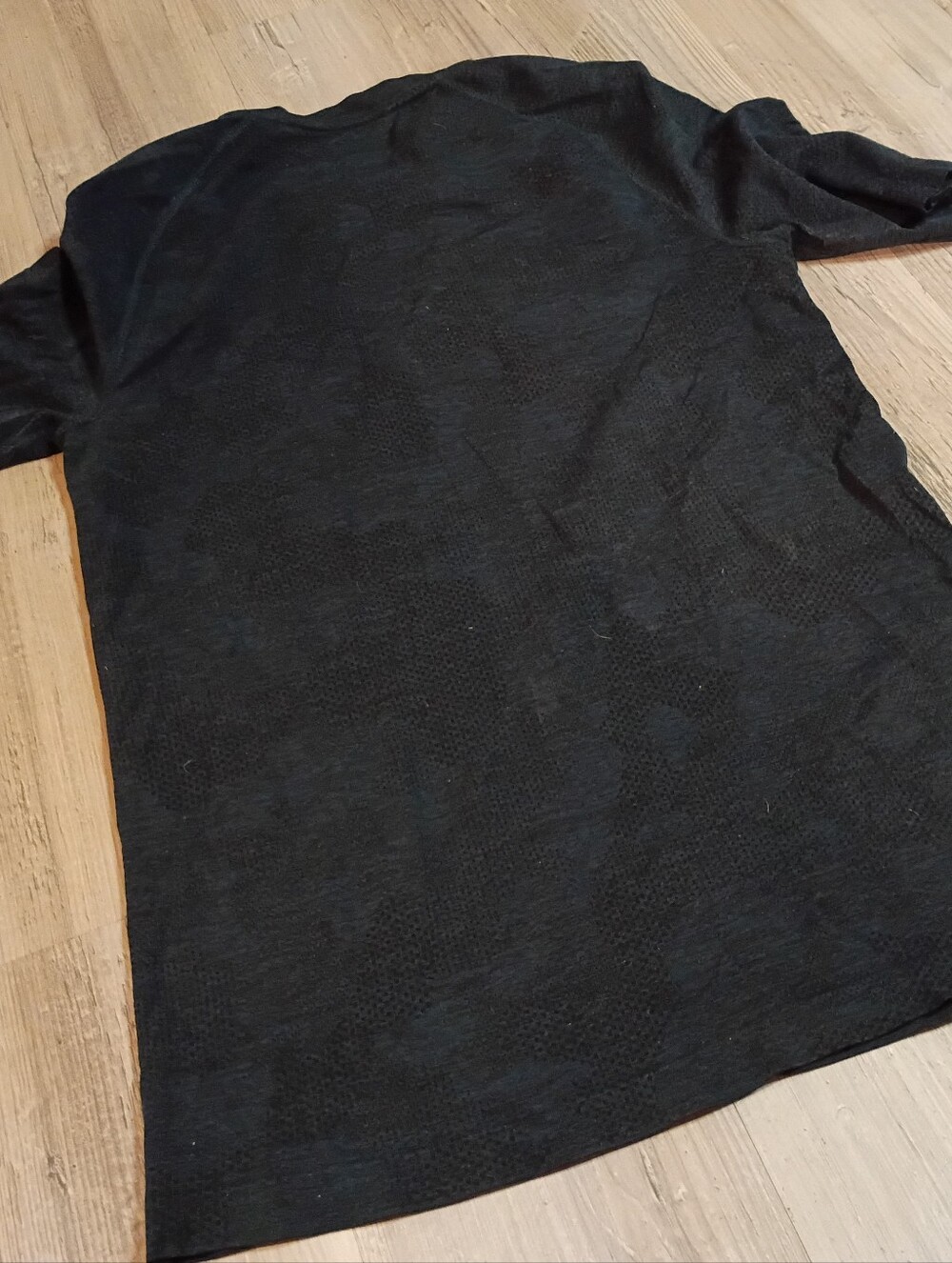 Workout Top - Picture 4 of 4